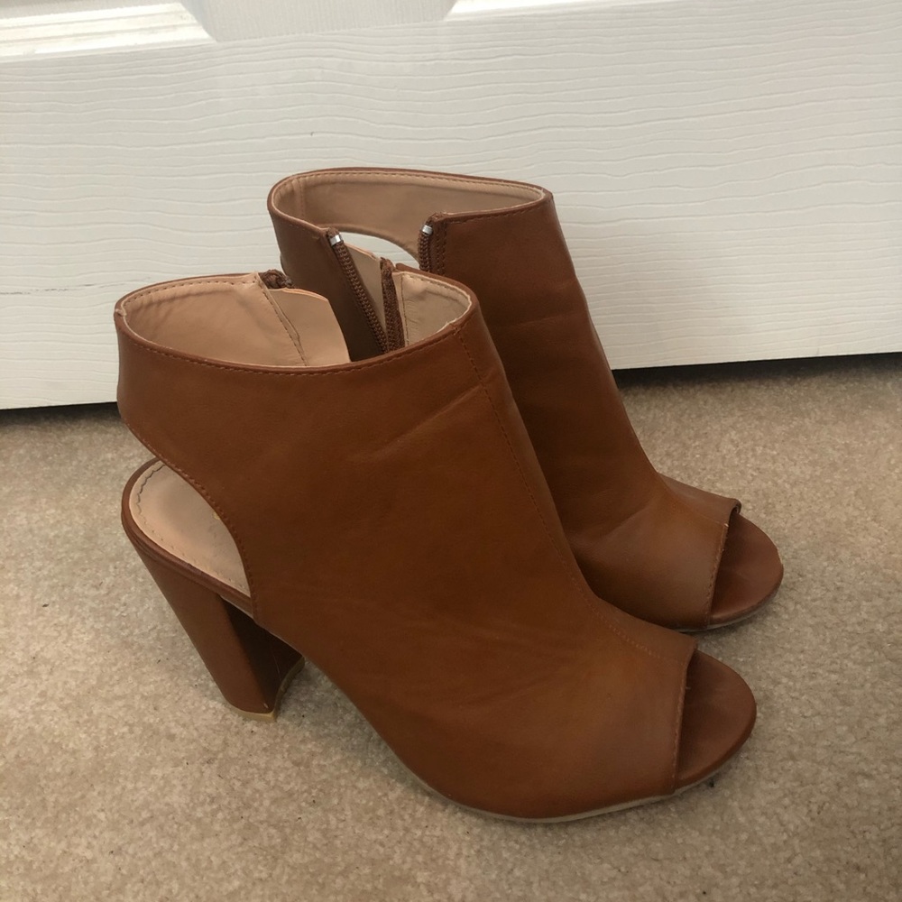 Charlotte rouse brown heels